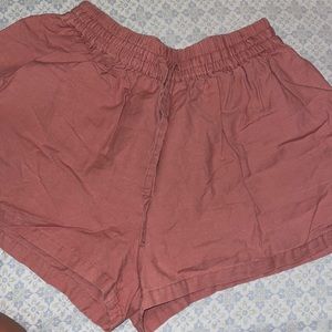 PINK/SALMON CARGO/HIGH WAISTED SHORTS. STRETCHY